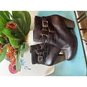 Vince Camuto Harriet Round Toe Brown Bootie - Size - 10